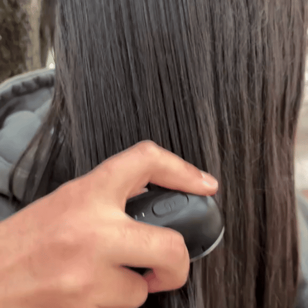 MiniLuxe Comb™ – Your On-the-Go Hair Straightener for Instant Sleek, Shiny, Frizz-Free Hair